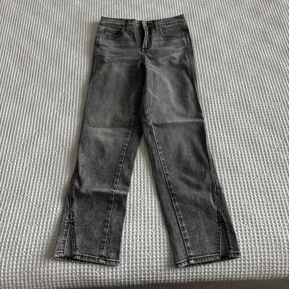Straight Ankle Jeans